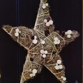 Rocking around the christmas&nbsp;tree