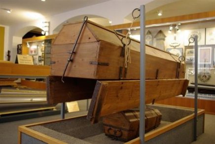 EA5E20F2BD0B92BBA5C028EF122EDED0