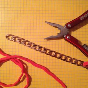 Εύκολο και απλό βραχιόλι «up-to-date»/ An easy and simple way to make fashionable&nbsp;bracelets