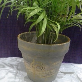 DIY – Ανανεώστε τις παλιές σας&nbsp;γλάστρες!