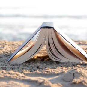 Προτάσεις: Βιβλία για την&nbsp;παραλία!